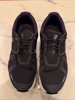 On Cloud 6 Running Women’s Sneakers